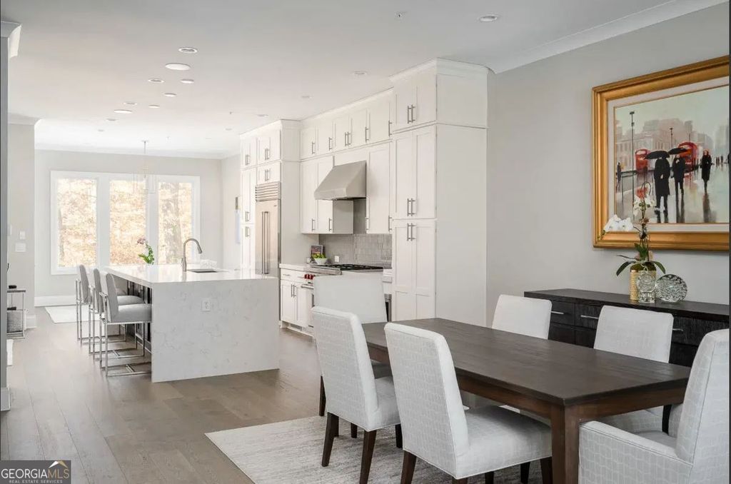 Photo of 4518 Collins Avenue, Sandy Springs, GA 30342 (MLS # 10705663)