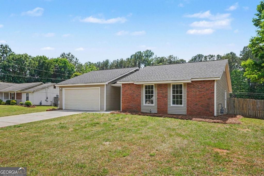 Photo of 2620 Rolling Hills Way SE, Conyers, GA 30094 (MLS # 10741516)
