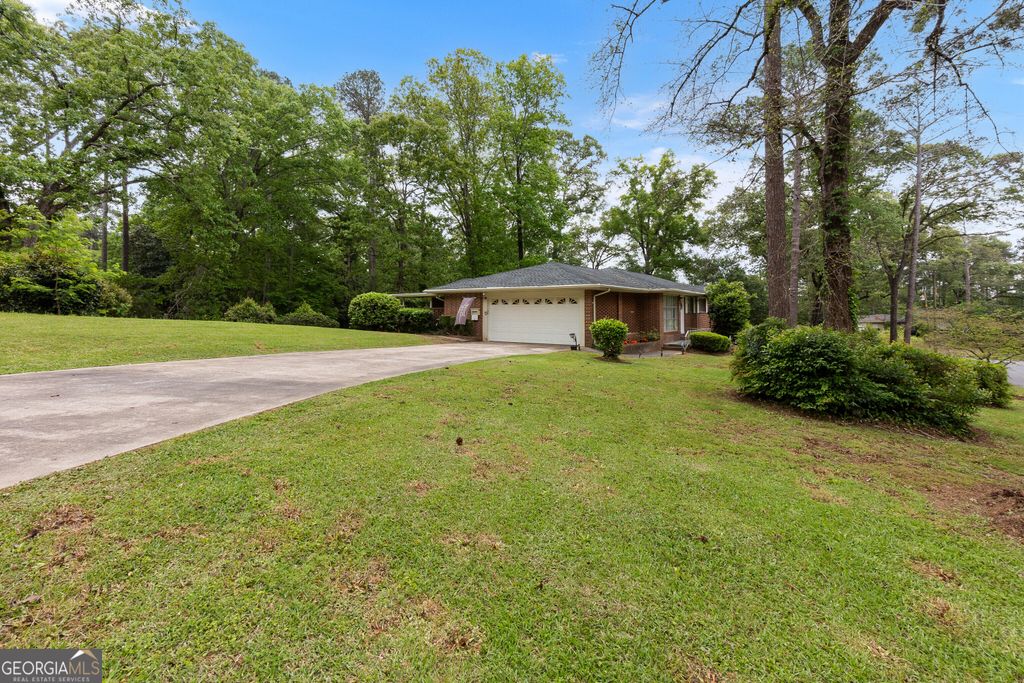 Photo of 100 Brett Avenue, Warner Robins, GA 31088 (MLS # 10624438)