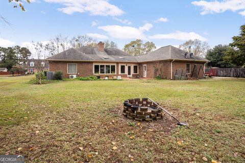 A home in Kathleen