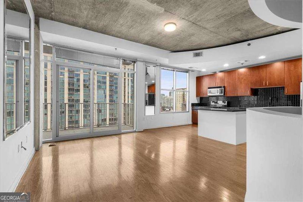 Photo of 250 Pharr Road NE #1504, Atlanta, GA 30305 (MLS # 10695986)