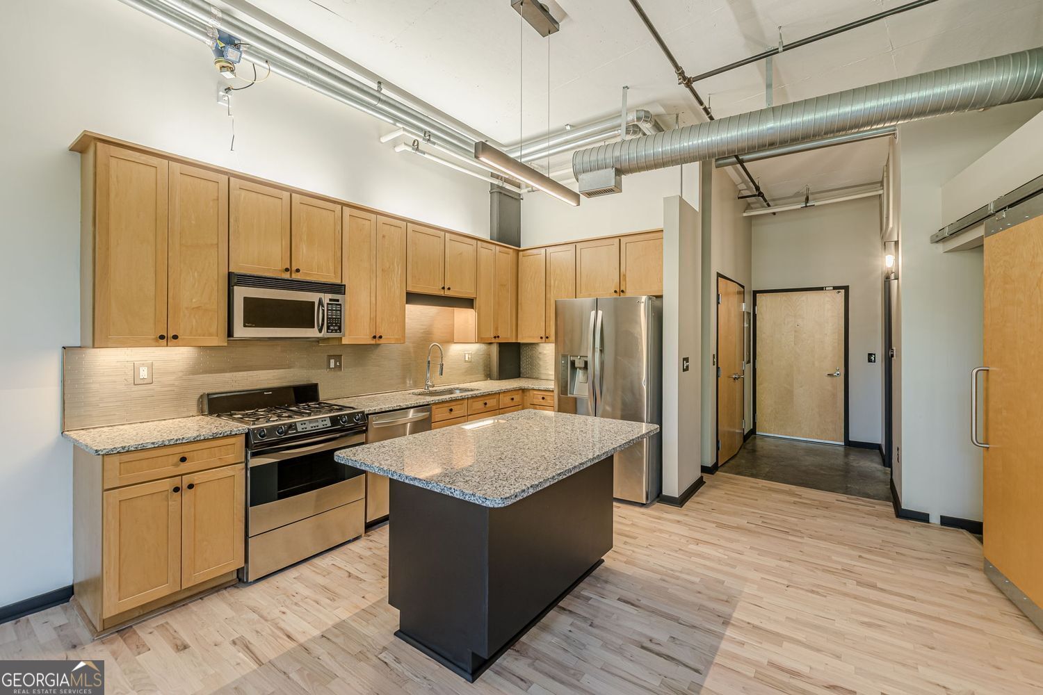 640 Glen Iris DR NE 409