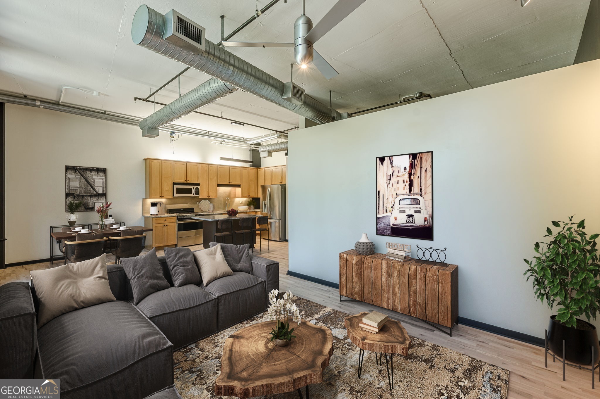 640 Glen Iris DR NE 409