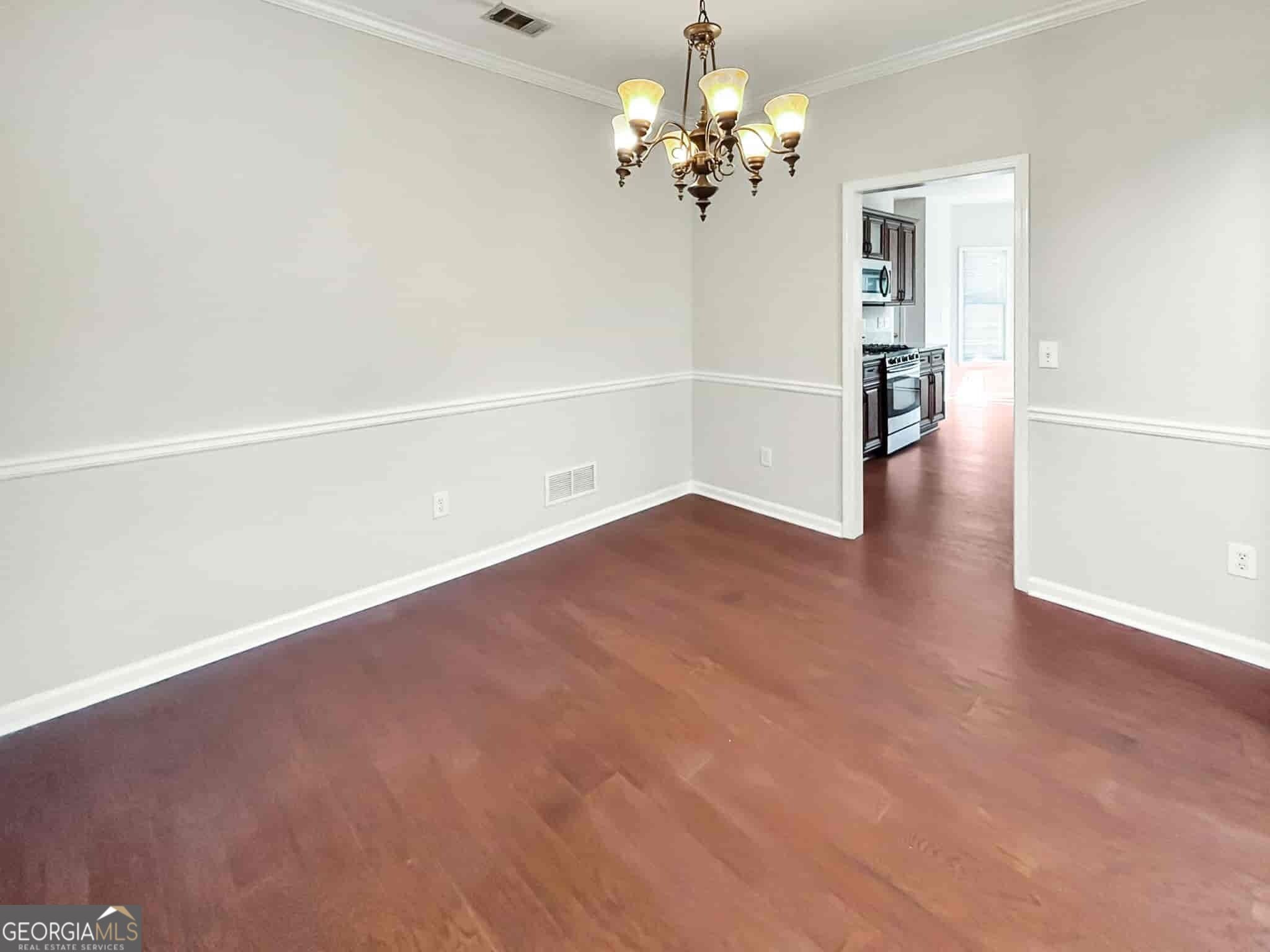 2562 Fairlawn Downs NW