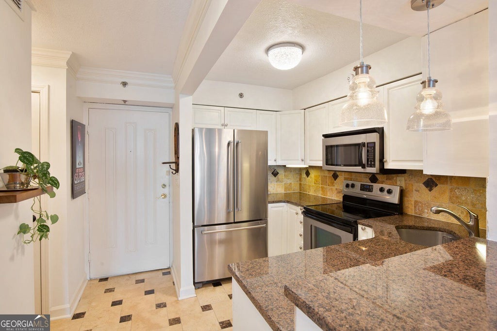 Photo of 2870 Pharr Court South NW #2403, Atlanta, GA 30305 (MLS # 10851669)