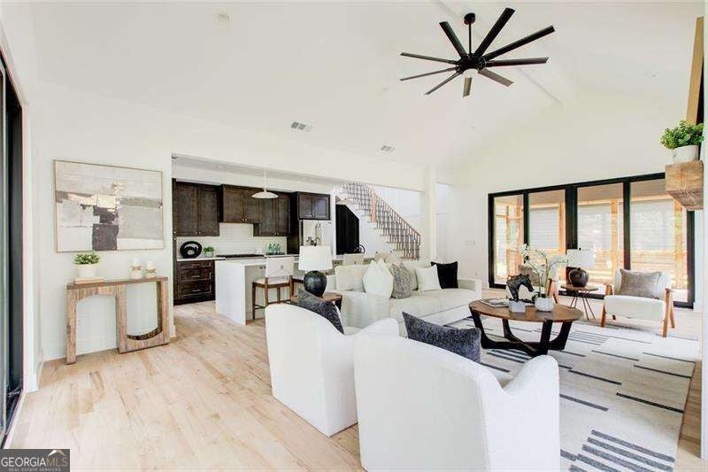 4069 Comanche DR