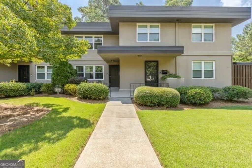 Photo of 311 Lakemoore Drive NE #APT C, Atlanta, GA 30342 (MLS # 10774814)