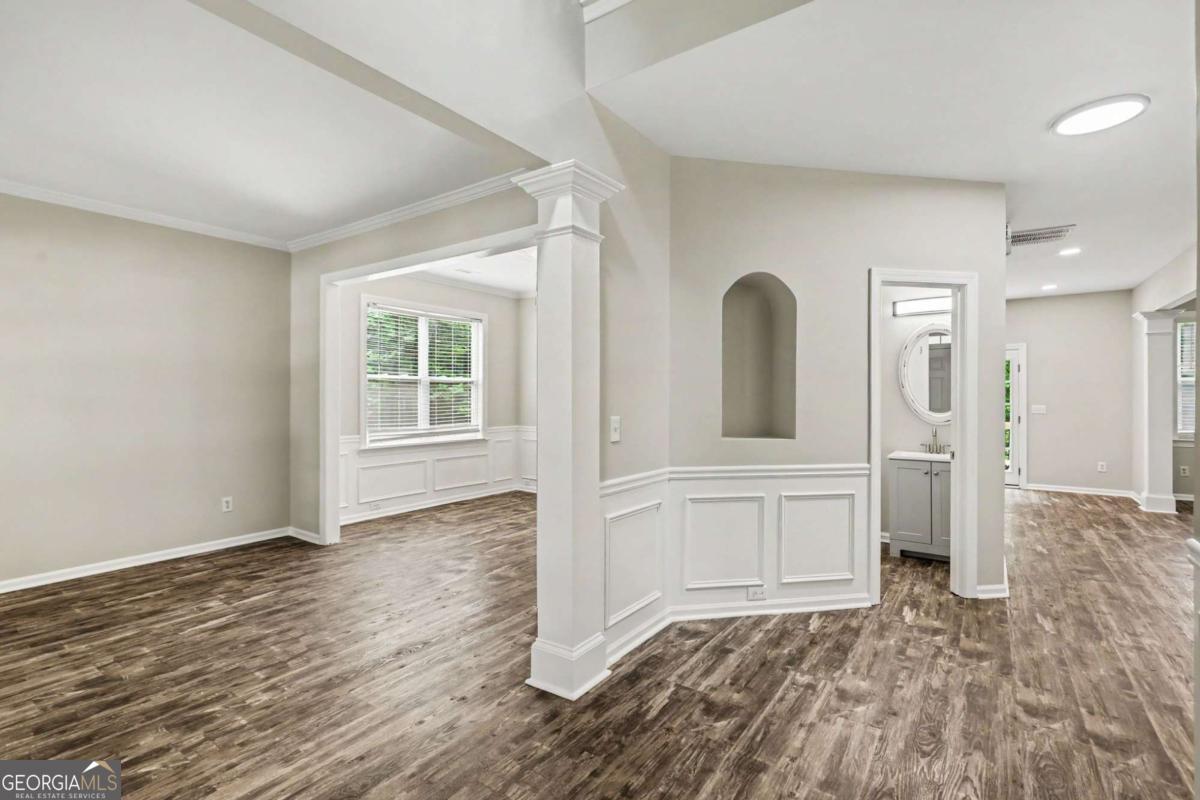 5177 Arran LN