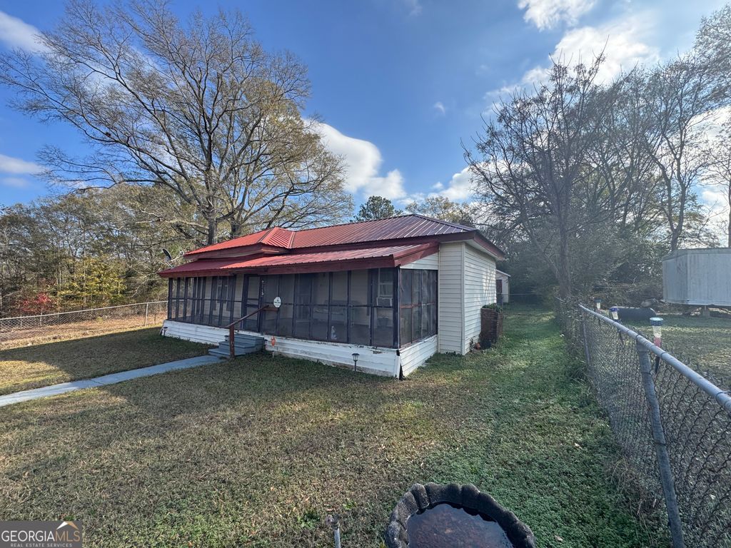 Photo of 228 Rose Avenue, Woodbury, GA 30293 (MLS # 10662057)