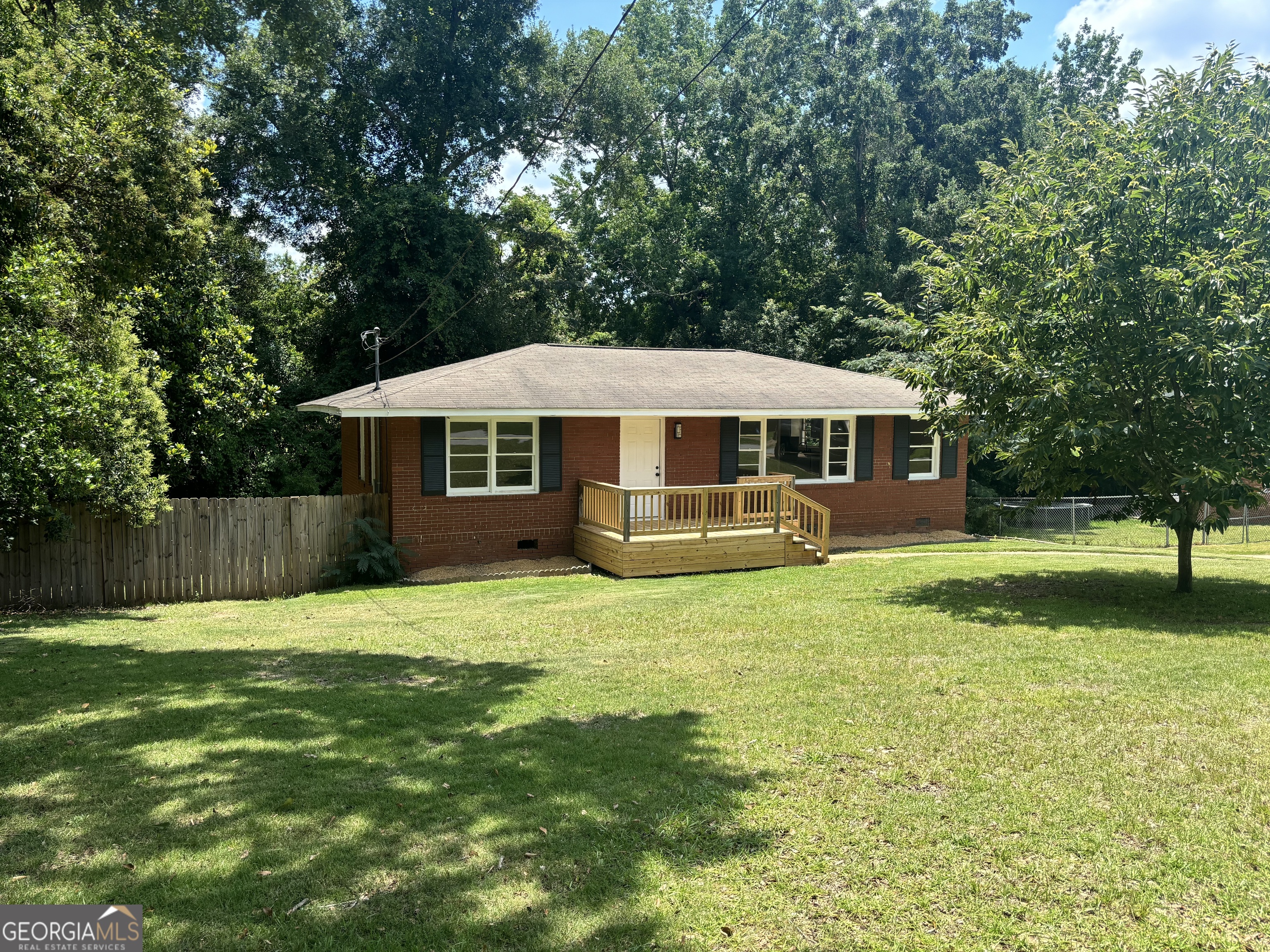 766 Crockett DR