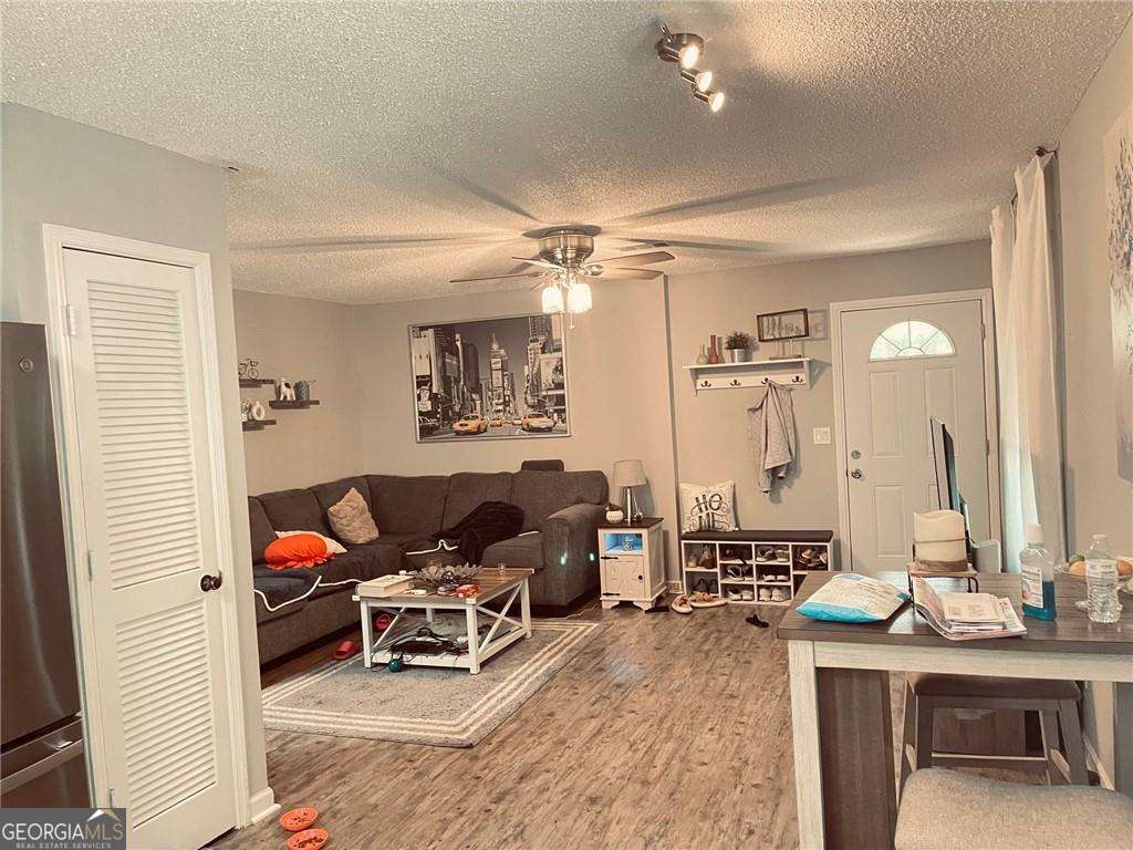 3286 Delma CT