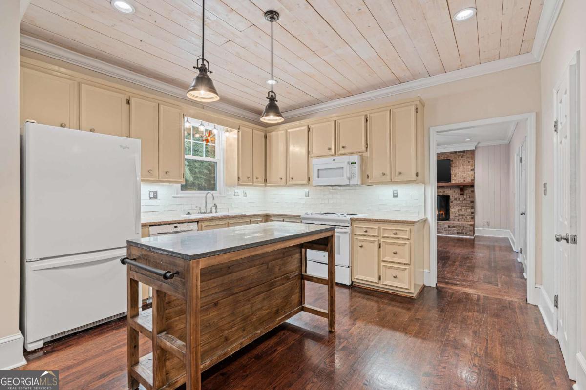 3714 Indian Springs RD