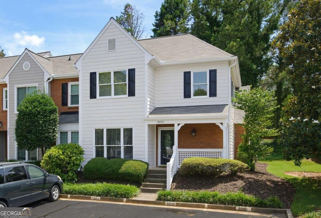 Photo of 5010 Avalon Drive, Alpharetta, GA 30005 (MLS # 10839583)