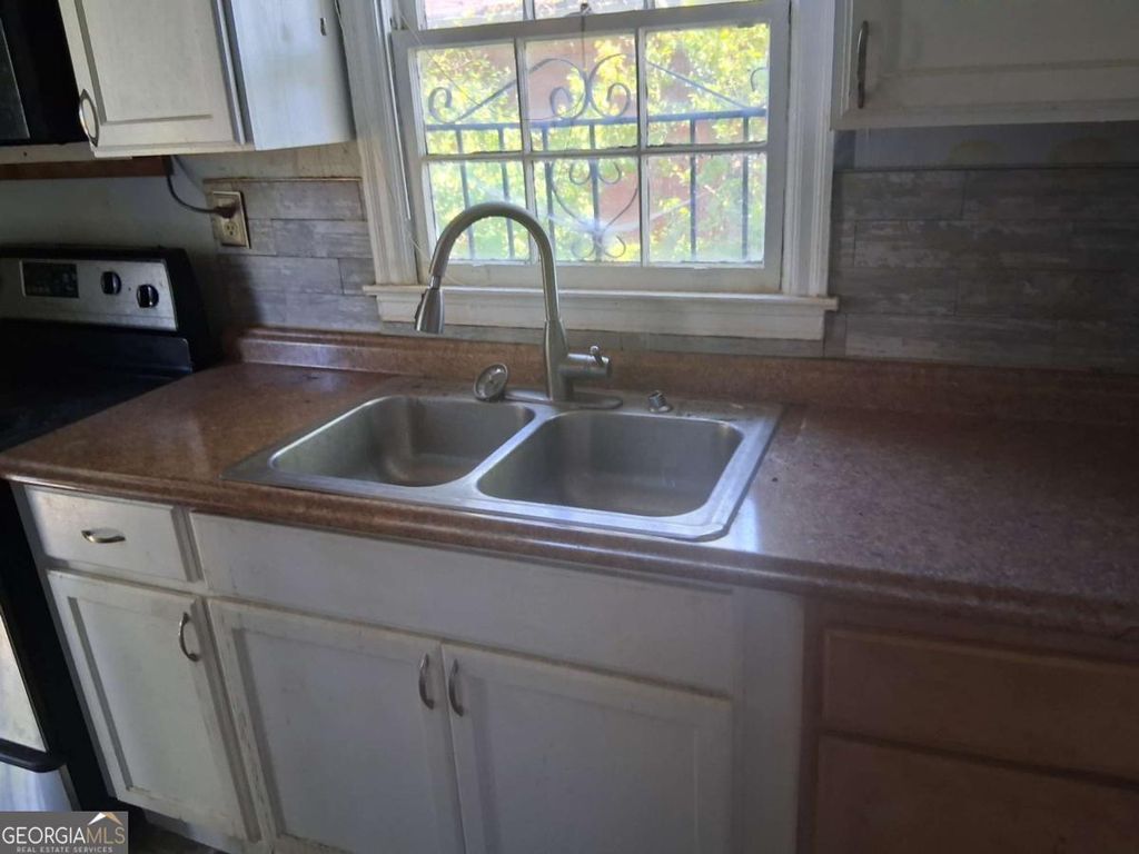 Photo of 2835 Burton Road NW, Atlanta, GA 30311 (MLS # 10674742)