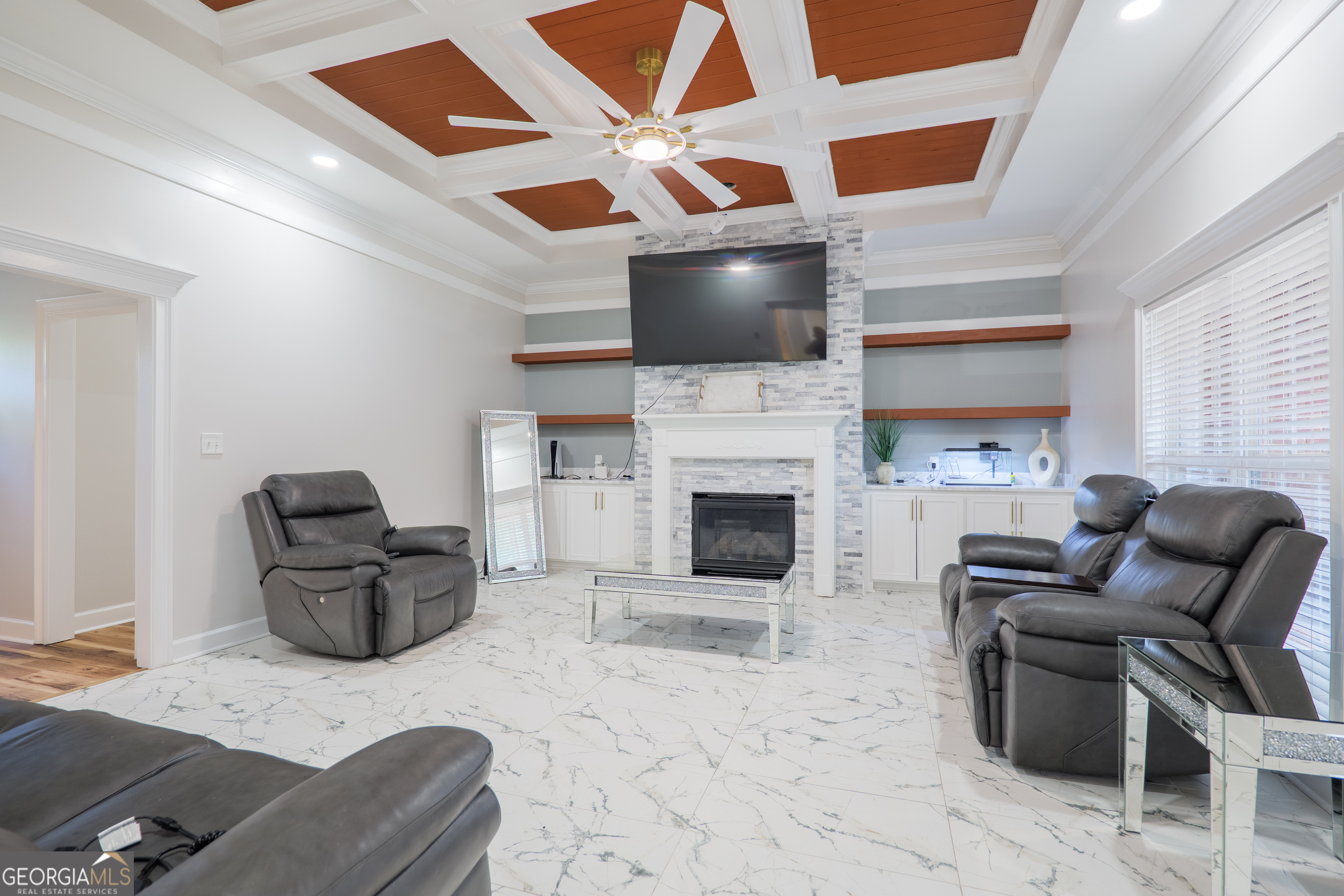 1112 Old Meadow RD