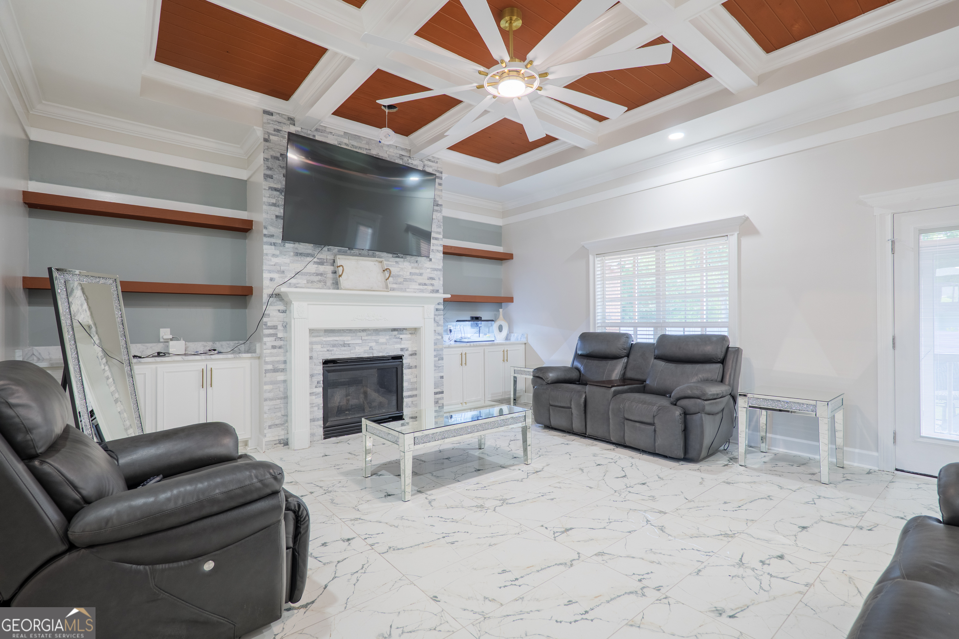 1112 Old Meadow RD