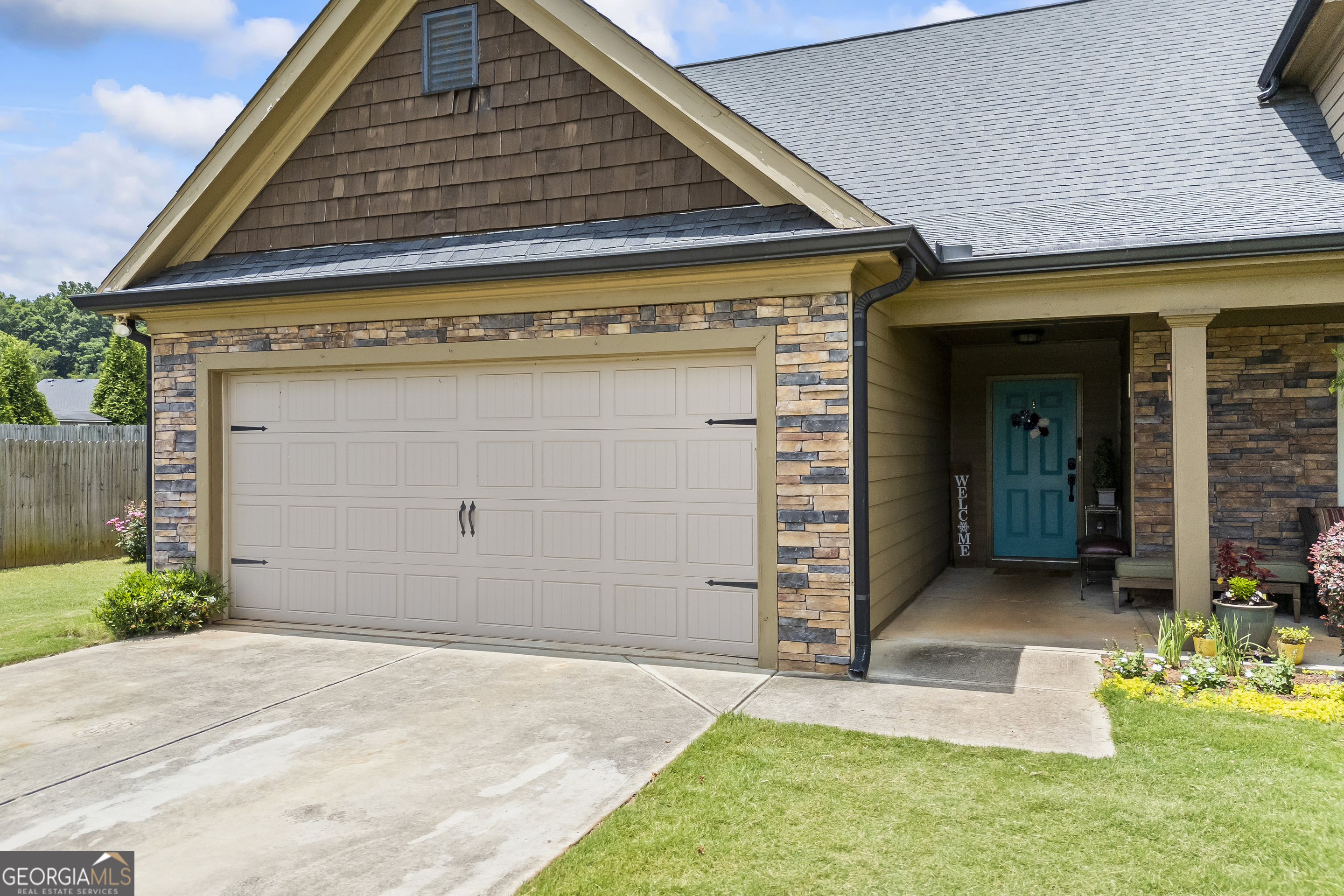 108 Lake Point CT