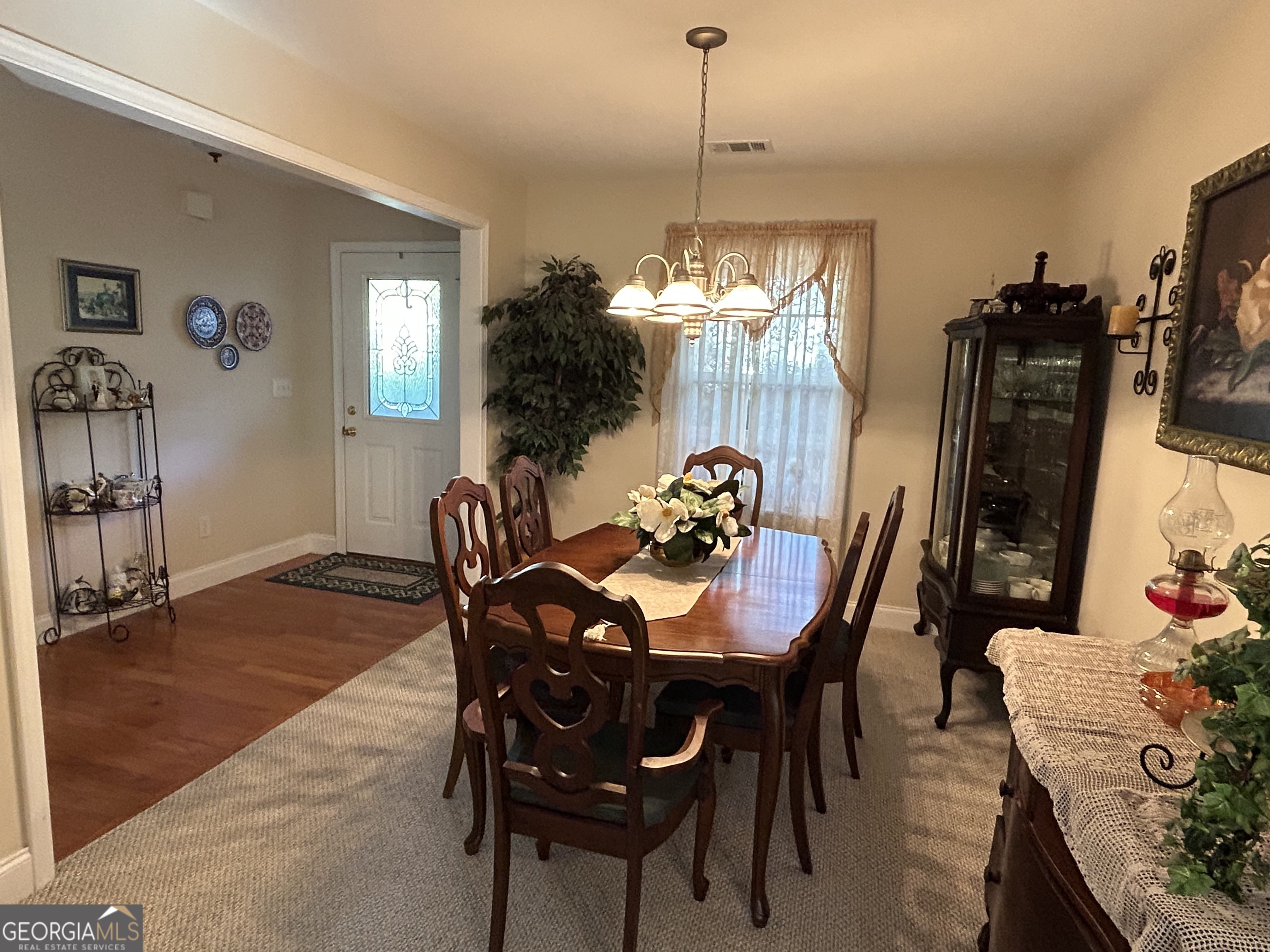 Clarkesville, Georgia 30523, United States, 3 Bedrooms Bedrooms, ,2 BathroomsBathrooms,Residential,Active,107017