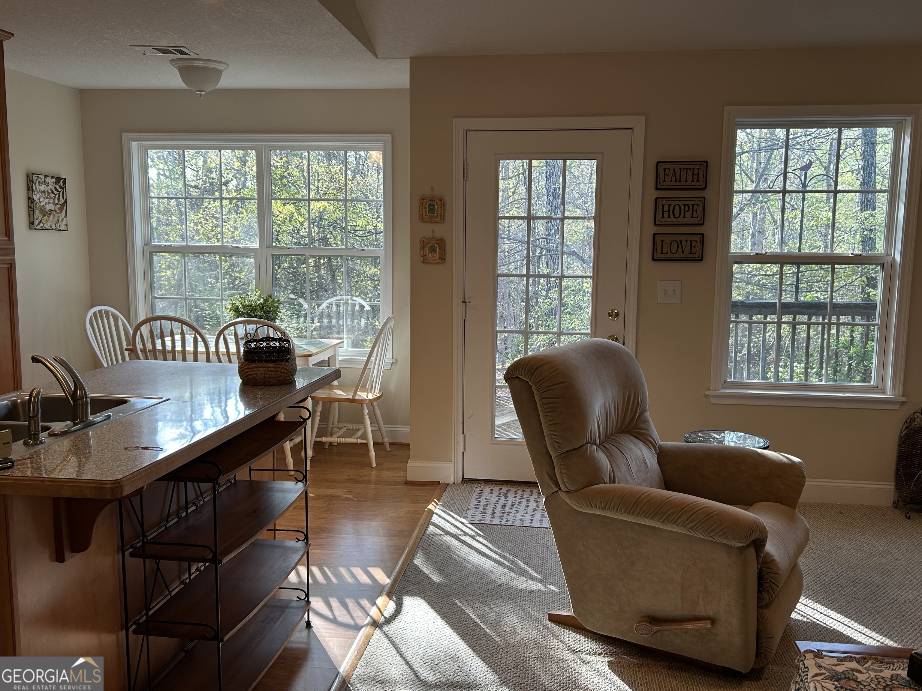 Clarkesville, Georgia 30523, United States, 3 Bedrooms Bedrooms, ,2 BathroomsBathrooms,Residential,Active,107017