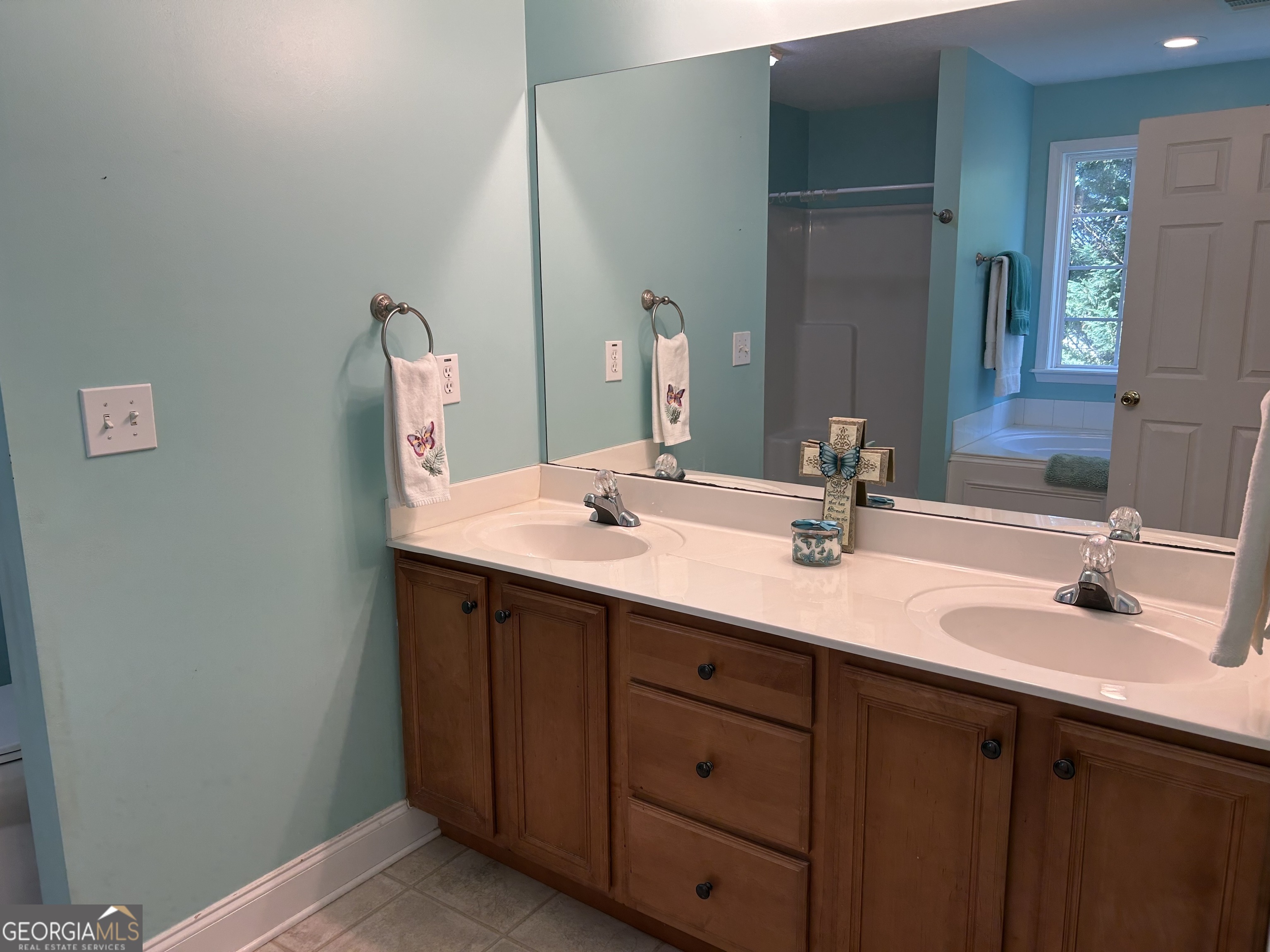 Clarkesville, Georgia 30523, United States, 3 Bedrooms Bedrooms, ,2 BathroomsBathrooms,Residential,Active,107017