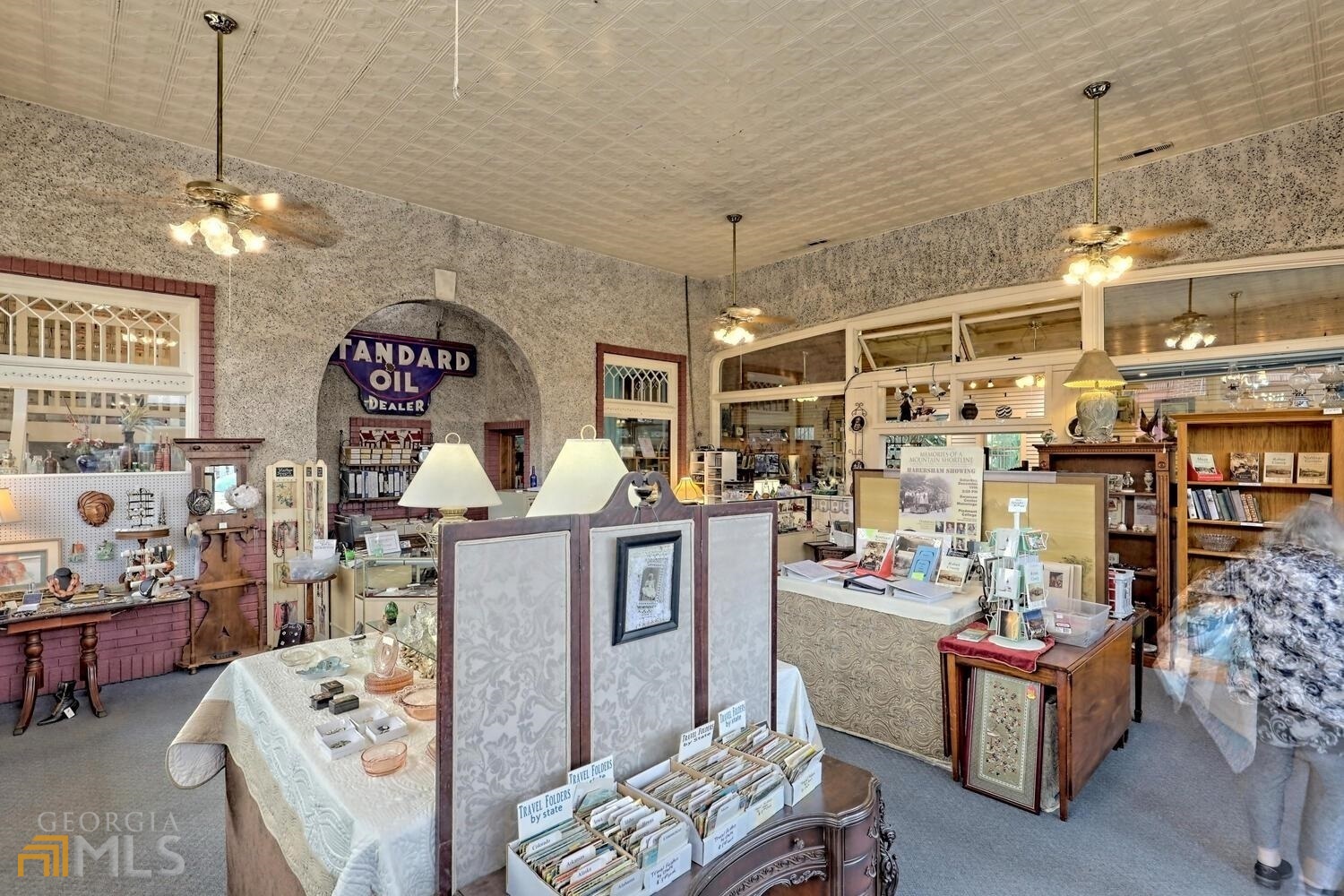 Prater's Collectibles - Commercial Sale