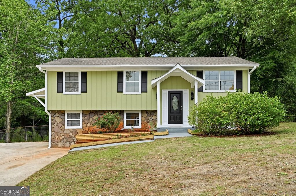 Photo of 4780 Big Valley Road, Stone Mountain, GA 30083 (MLS # 10766530)