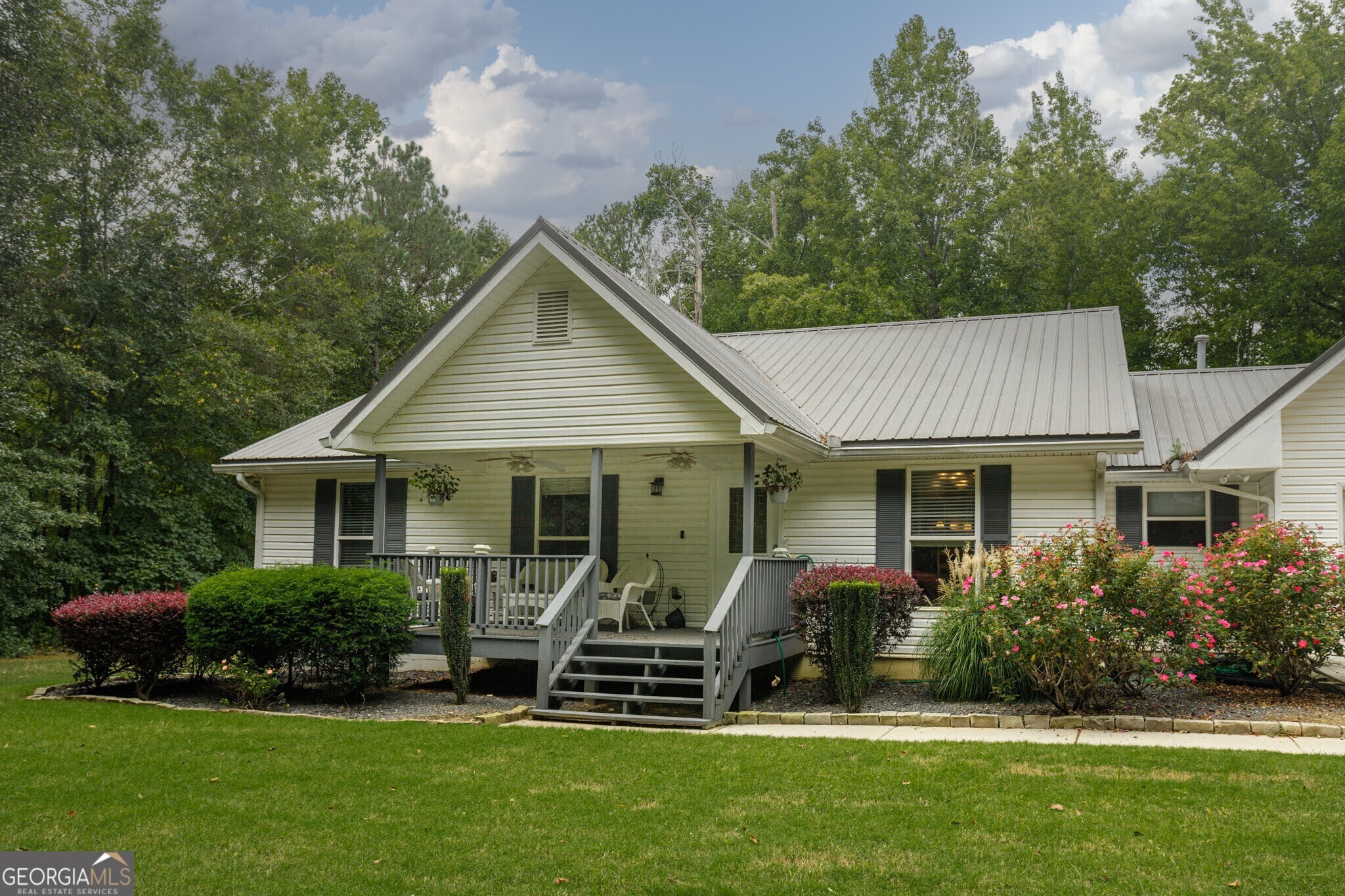 281 Laney DR