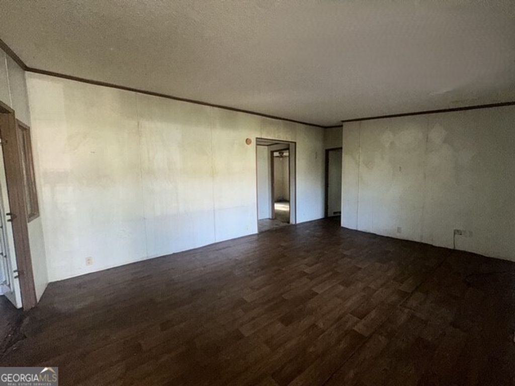 Photo of 635 N Martin Luther King Jr Boulevard, Wadley, GA 30477 (MLS # 10788913)