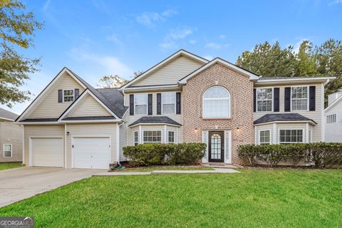 A home in Fairburn