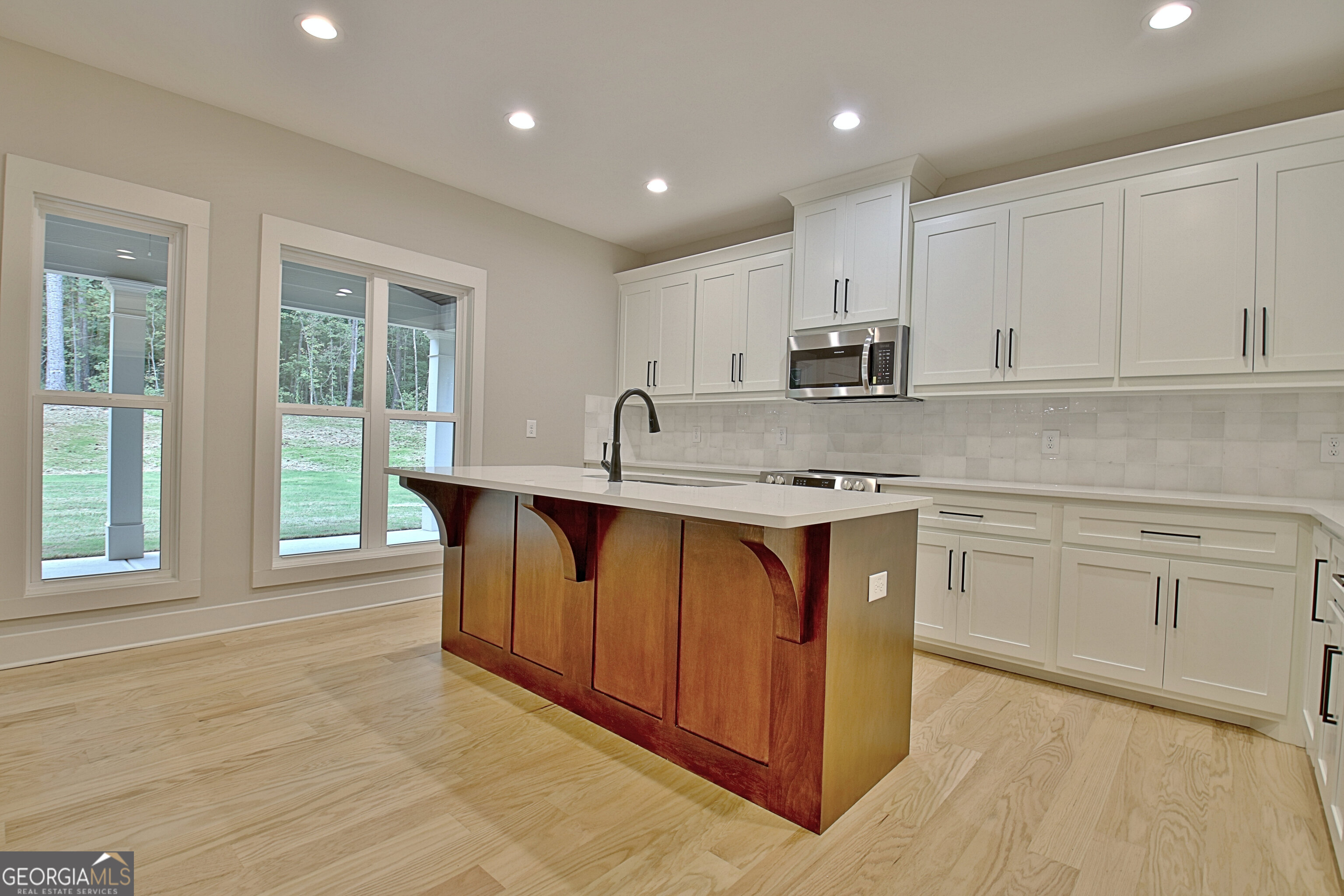 Grantville, Georgia 30220, United States, 4 Bedrooms Bedrooms, ,4 BathroomsBathrooms,Residential,Active,47827