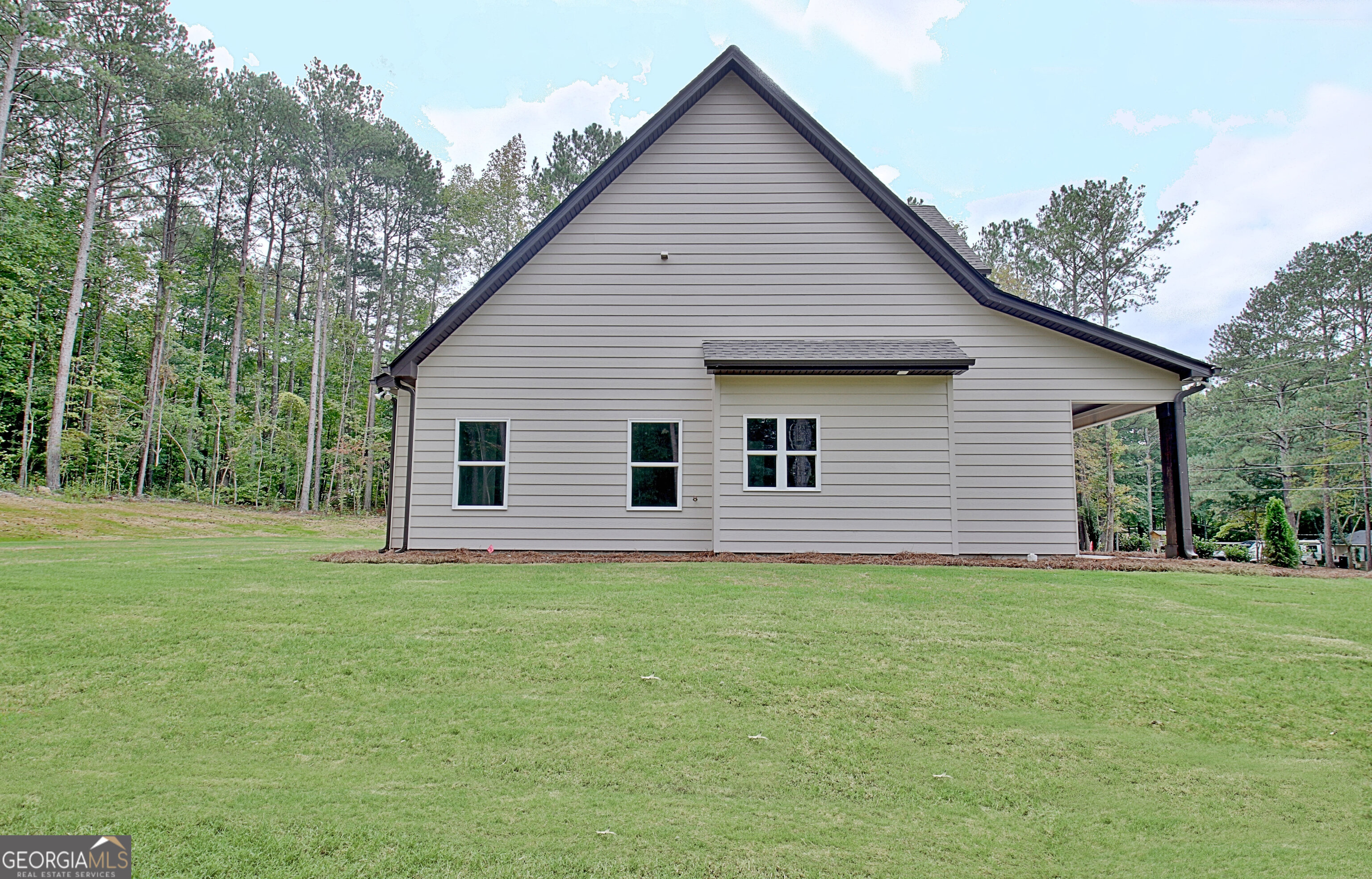 Grantville, Georgia 30220, United States, 4 Bedrooms Bedrooms, ,4 BathroomsBathrooms,Residential,Active,47827