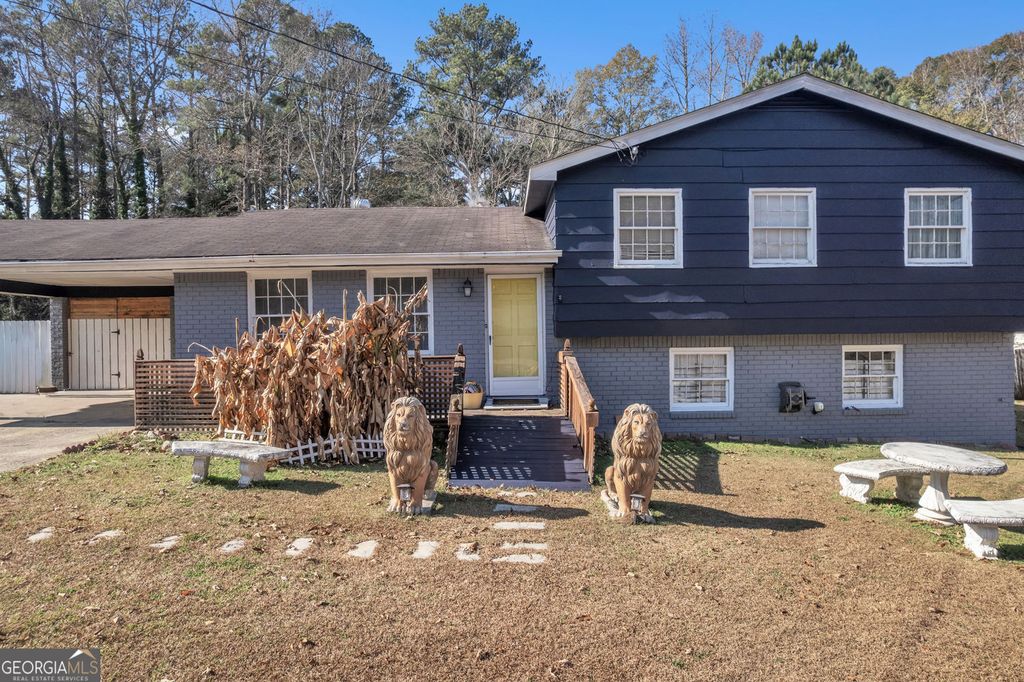 Photo of 7425 Grayson Drive, Riverdale, GA 30296 (MLS # 10655572)