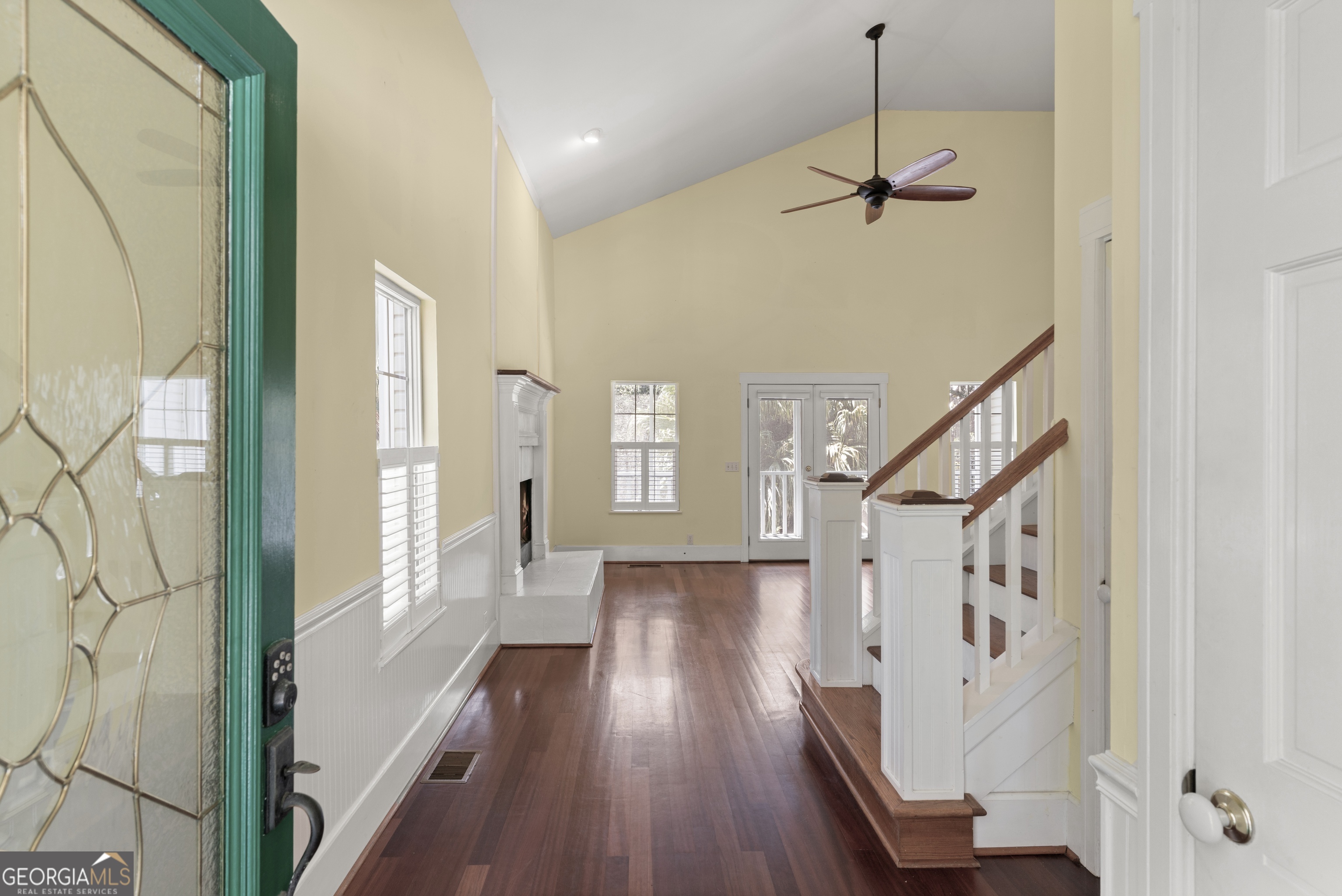 132 Grand Oaks LN