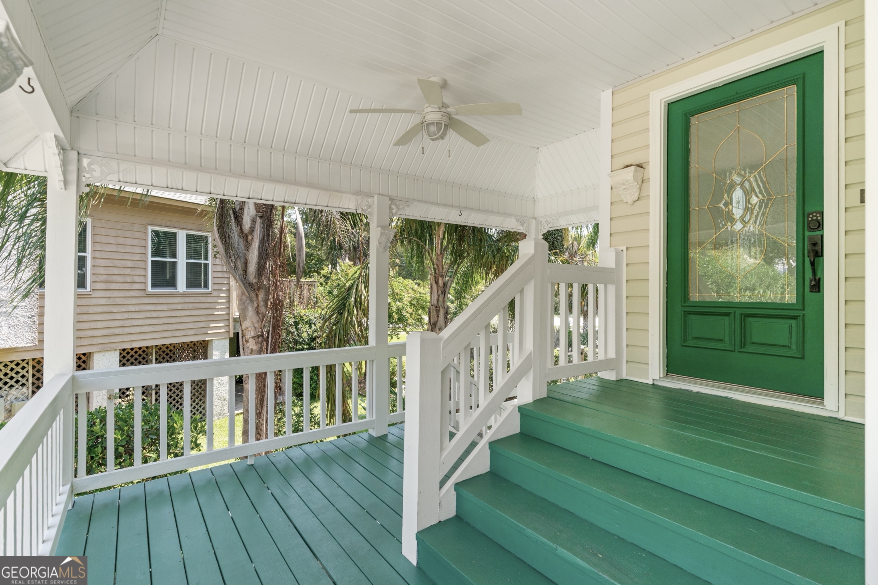 132 Grand Oaks LN