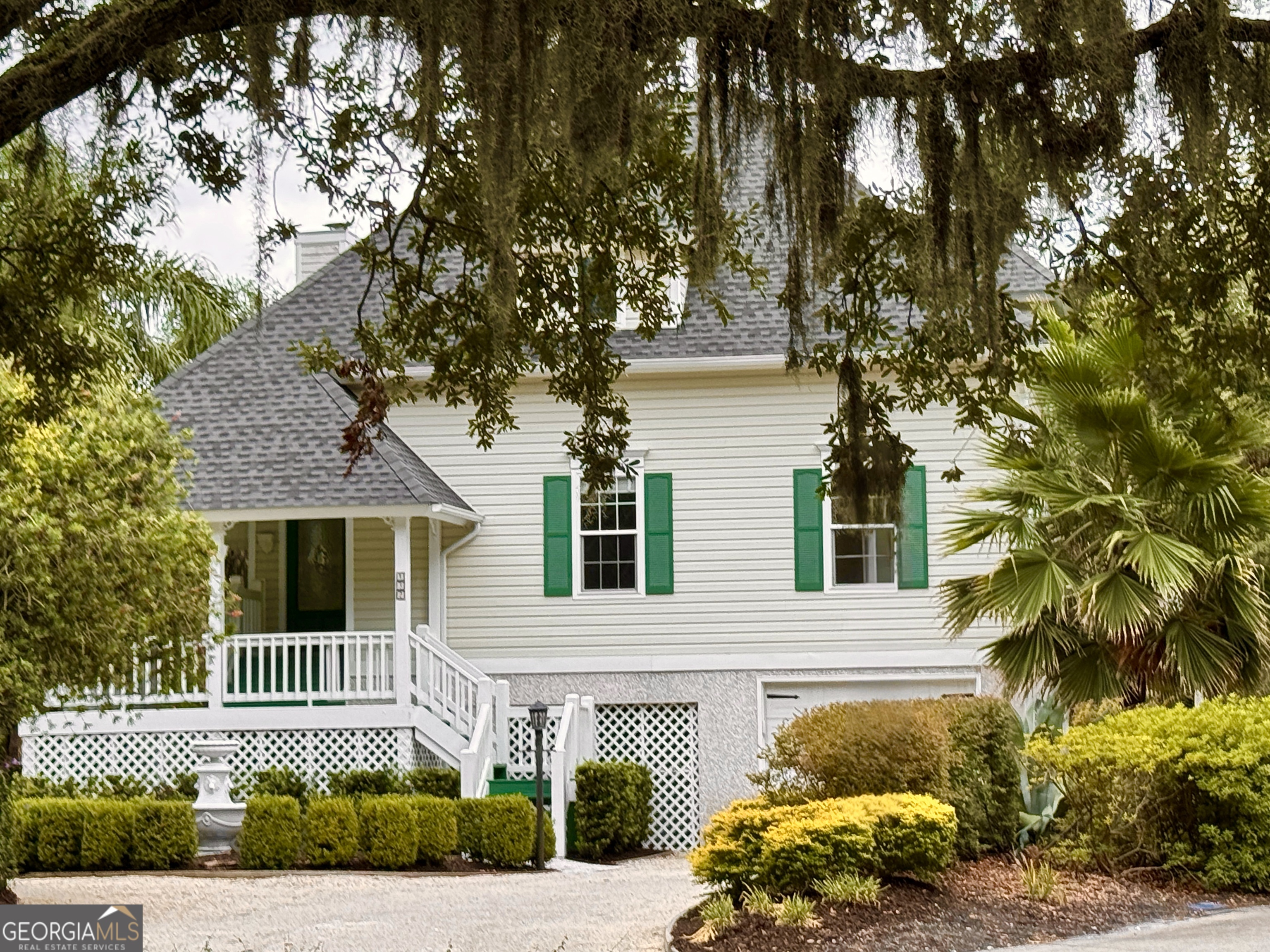 132 Grand Oaks LN
