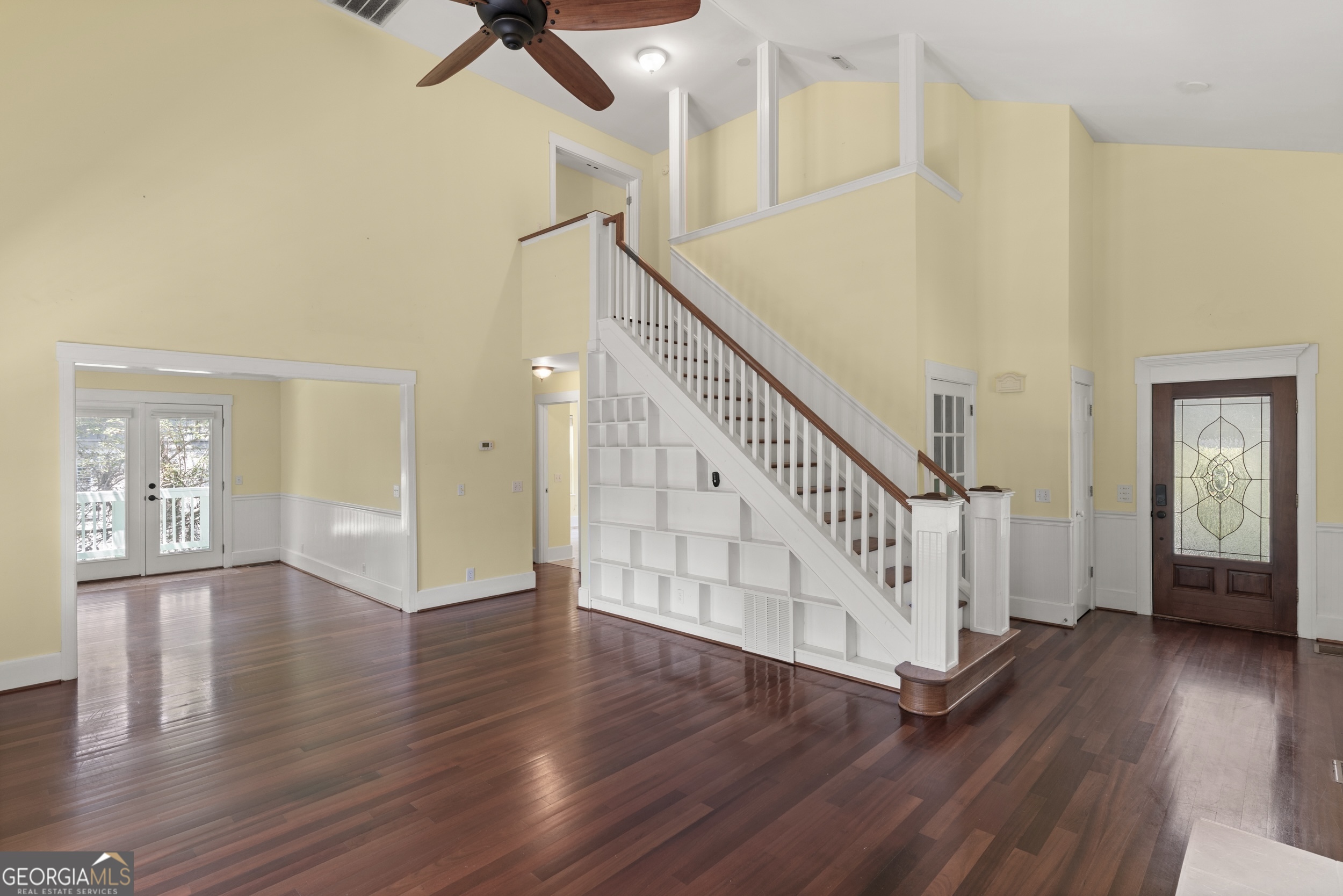 132 Grand Oaks LN