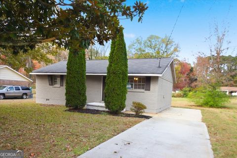 Photo of 8117 ATTLEBORO Drive, Jonesboro, GA 30238 (MLS # 10648025)