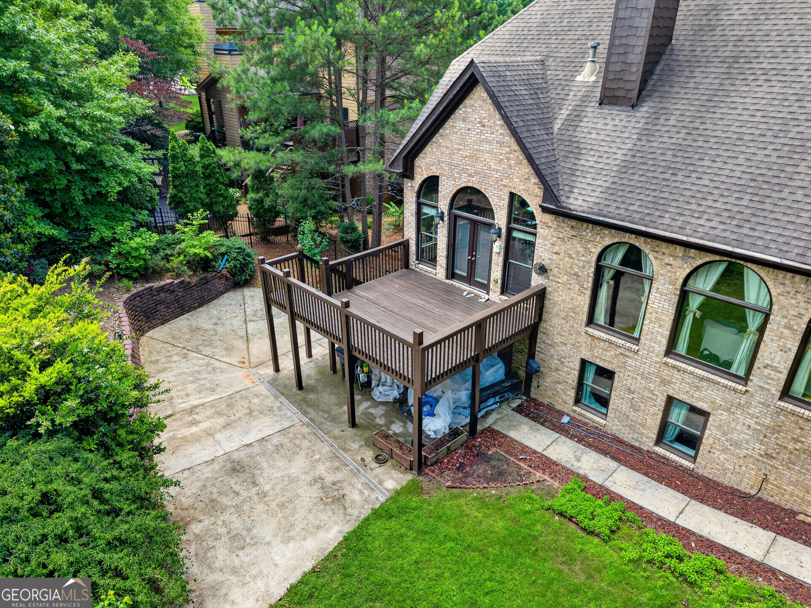 585 Settles Brook CT