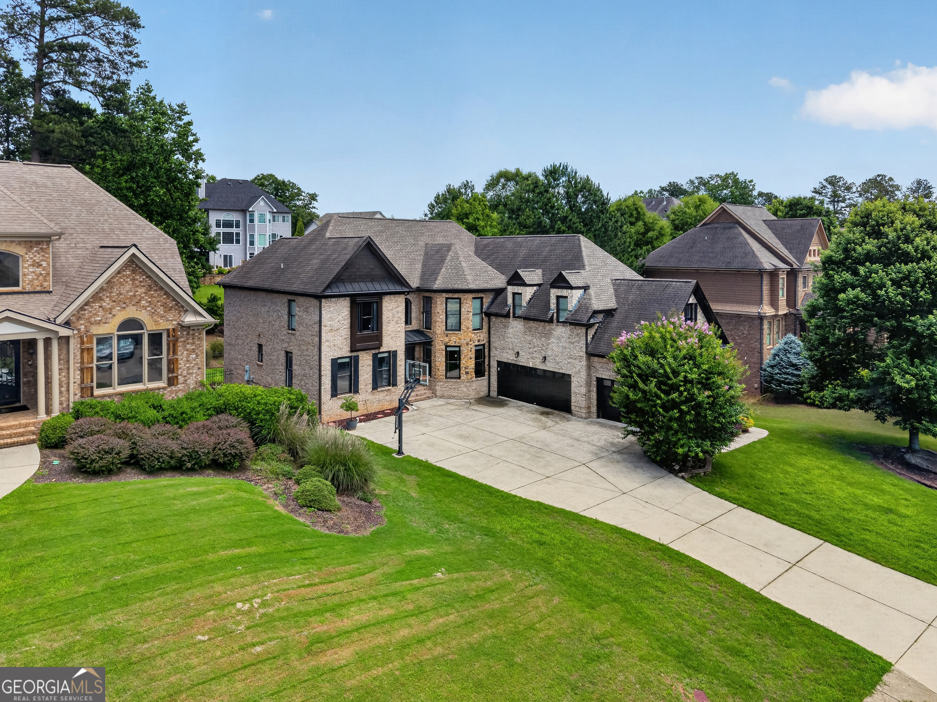 585 Settles Brook CT