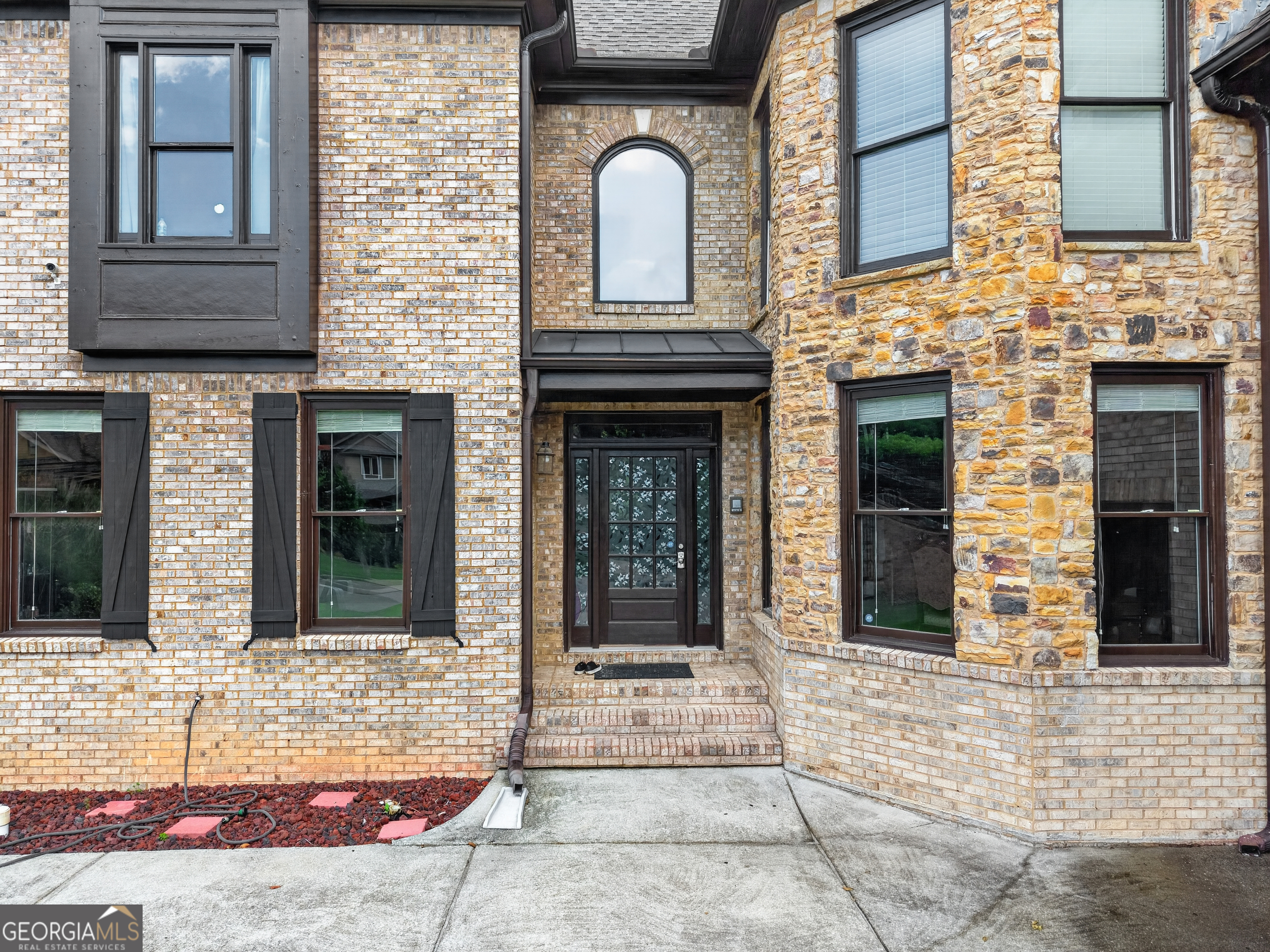 585 Settles Brook CT