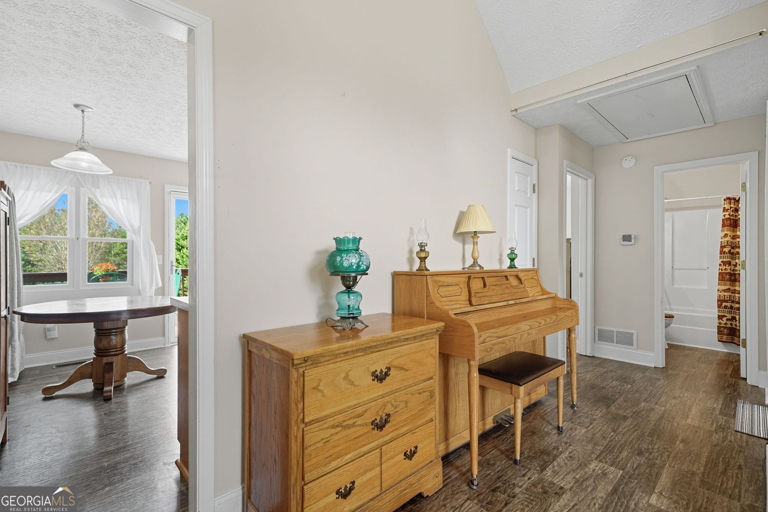 Saddle Ridge - Residential