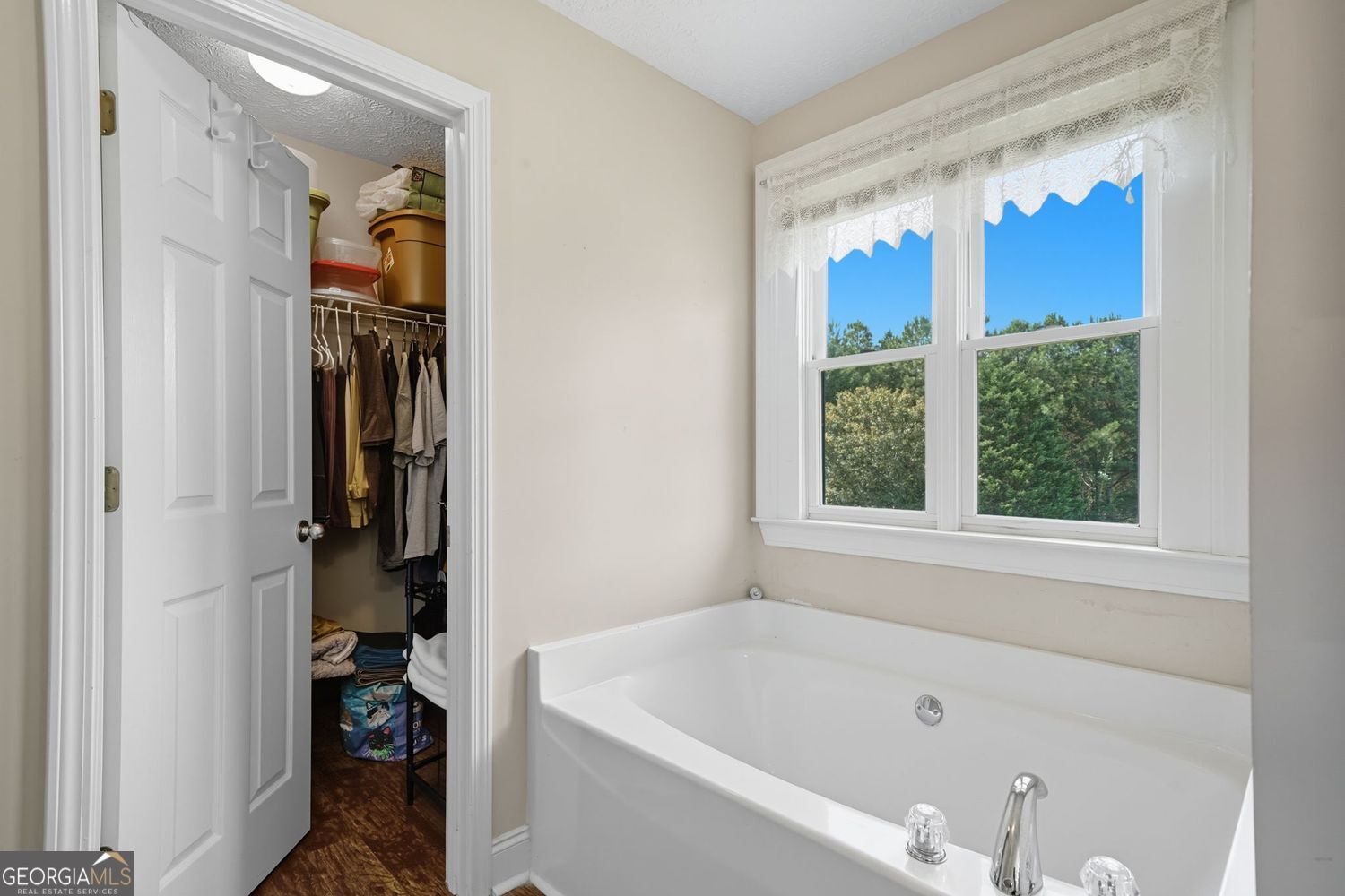Saddle Ridge - Residential