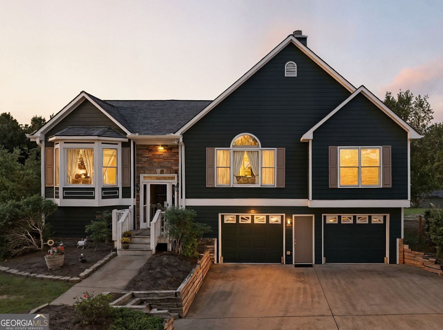 Saddle Ridge - Residential