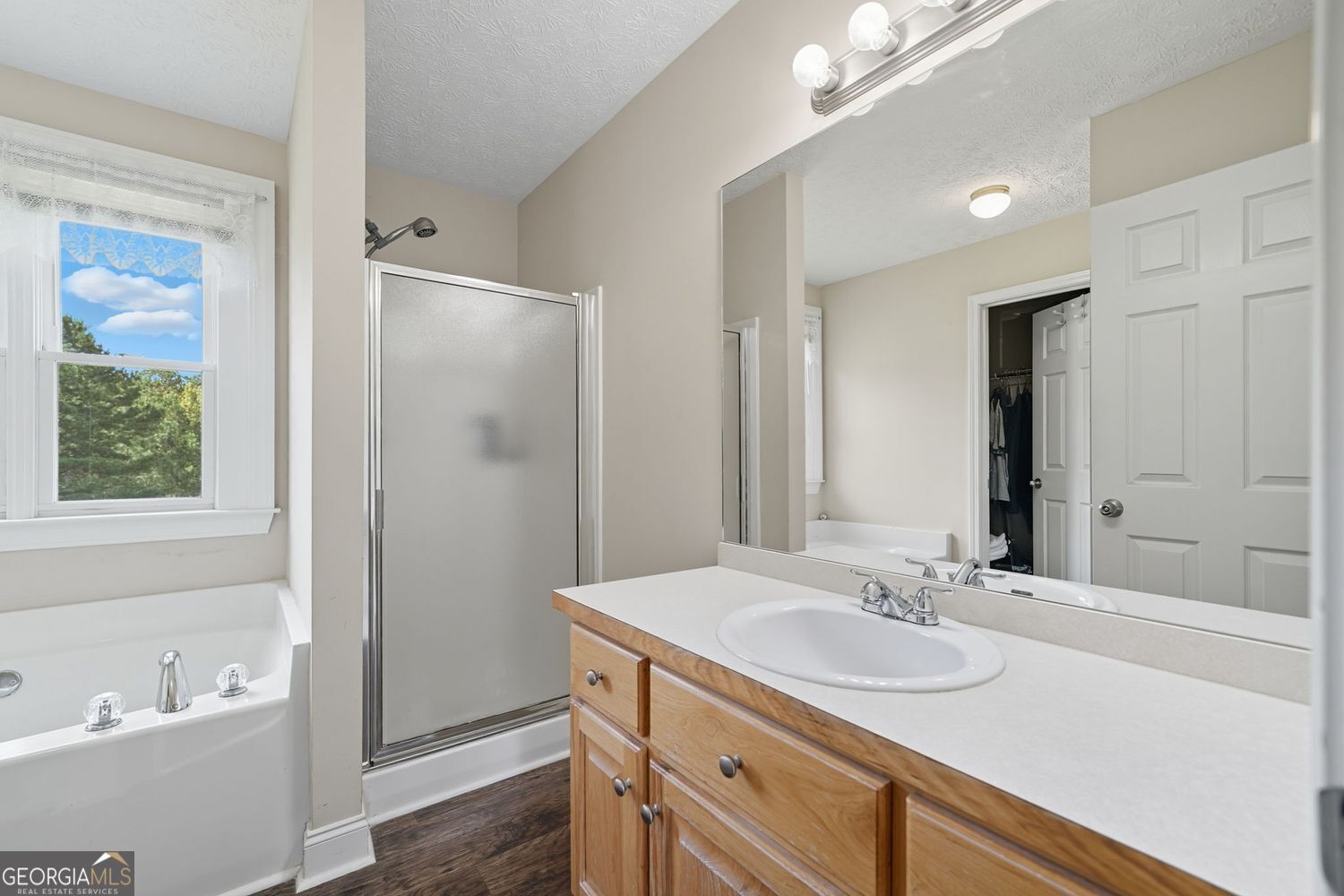 Saddle Ridge - Residential