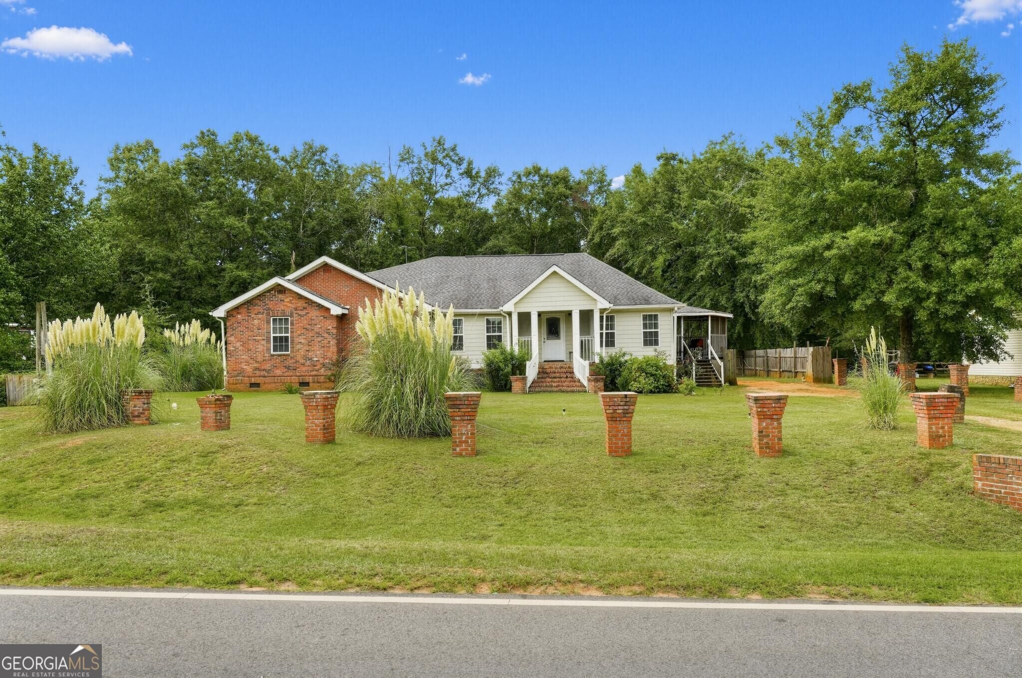 3020 Woodridge CT