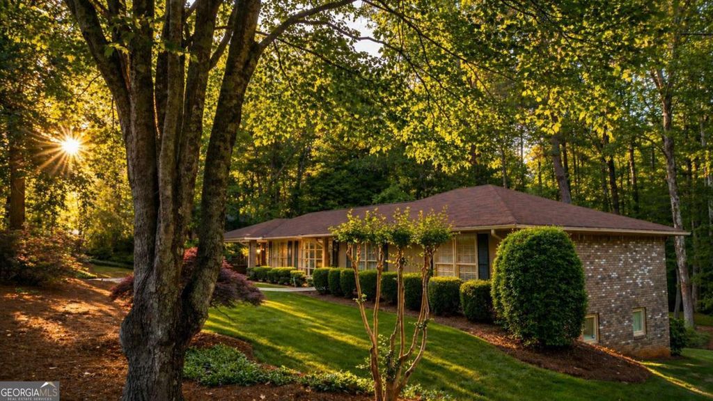 Photo of 360 Barkshire Lane, Roswell, GA 30076 (MLS # 10754596)