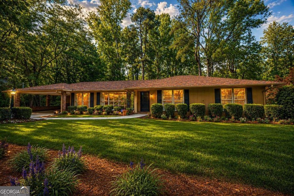 Photo of 360 Barkshire Lane, Roswell, GA 30076 (MLS # 10754596)