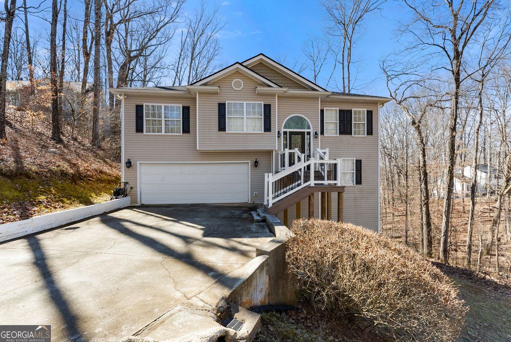 Photo of 5082 Peach Mountain Circle, Gainesville, GA 30507 (MLS # 10691603)