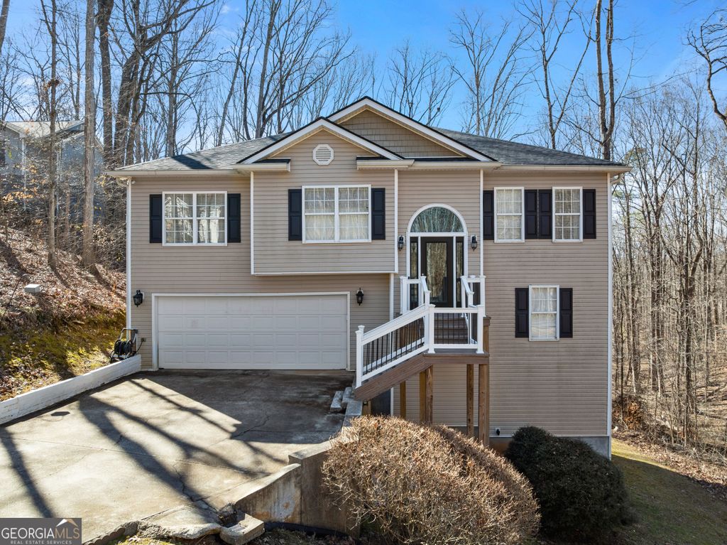 Photo of 5082 Peach Mountain Circle, Gainesville, GA 30507 (MLS # 10691603)