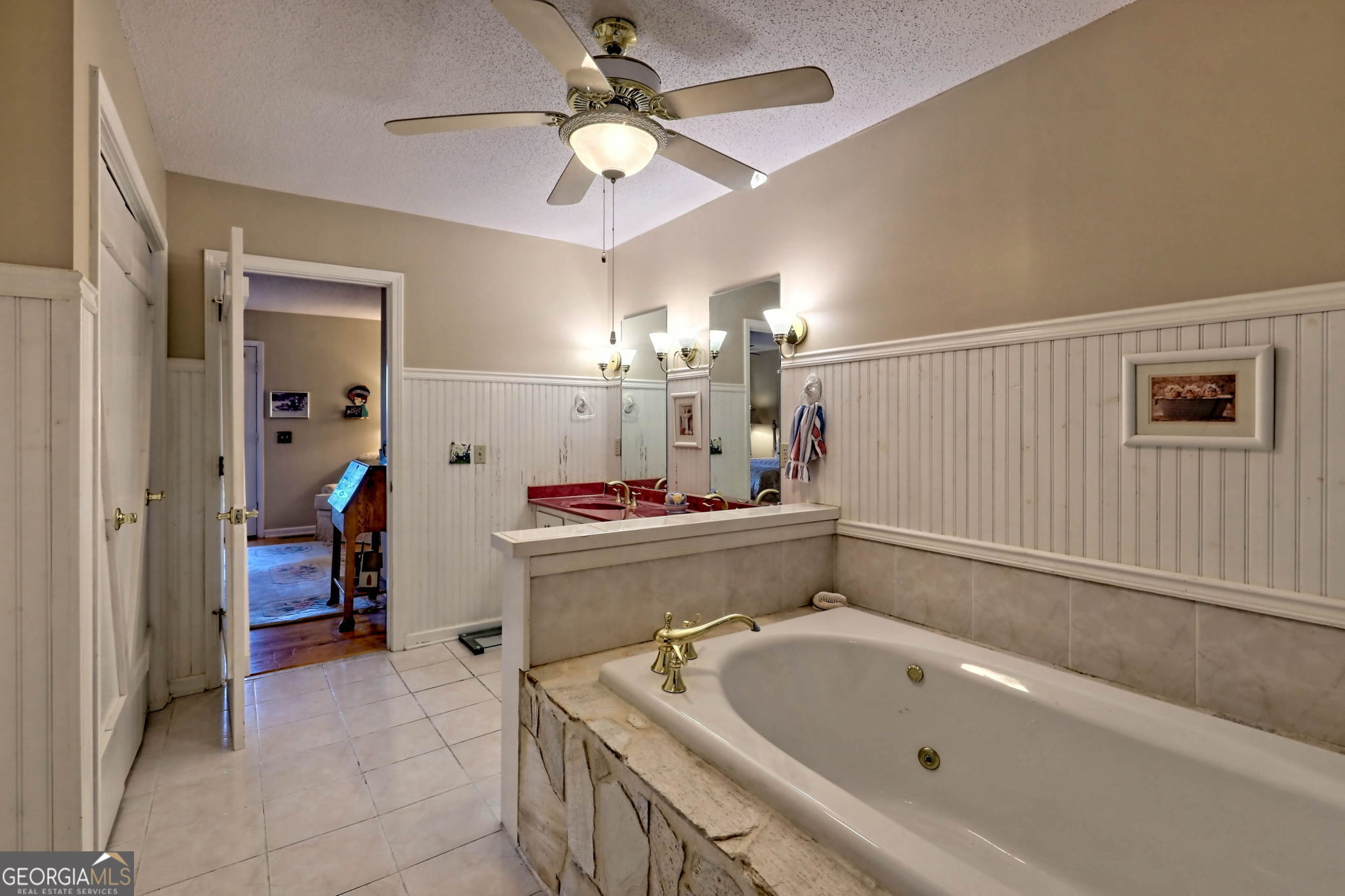 Laurel Ridge - Residential